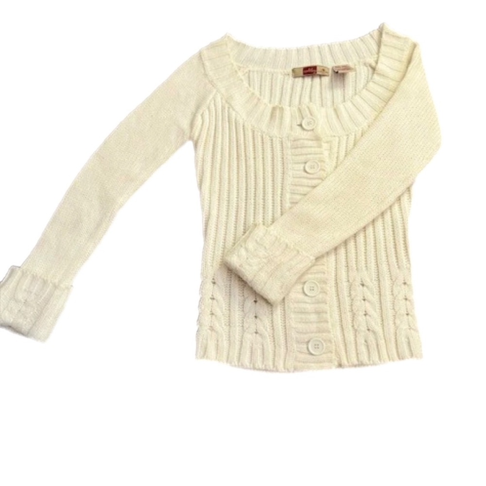 Button Up Cuffed Sleeved Sweater Cream